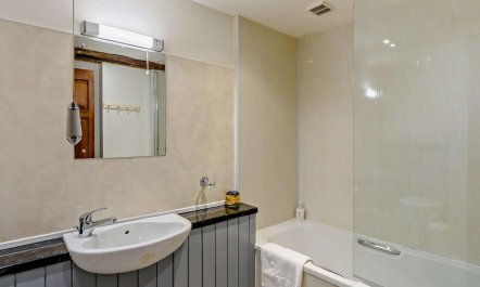 2 Bed in Nr Kendal 9