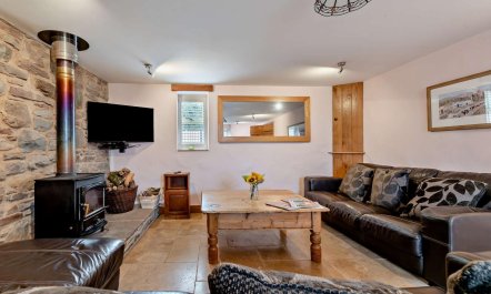 4 Bed in Llangadog 6