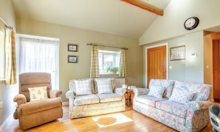 2 Bed in Huby 9