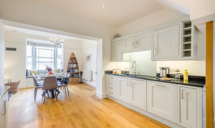 4 Bed in Aberdyfi 8