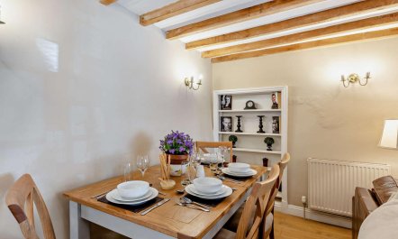 2 Bed in Broadway 4