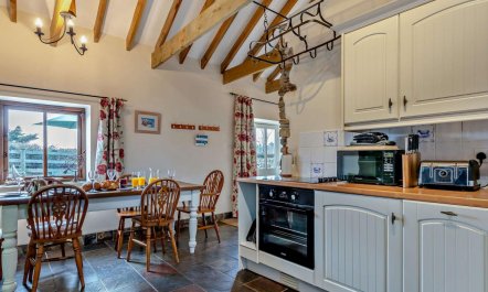 3 Bed in Widemouth Bay 1