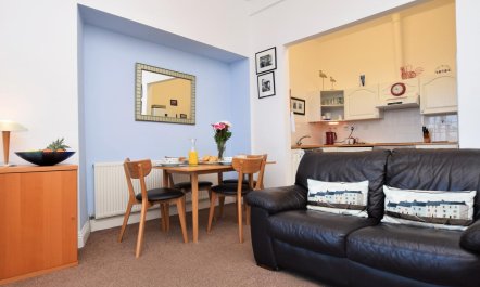 2 Bed in Ilfracombe 0