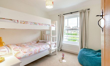 2 Bed in Haywards Heath 6