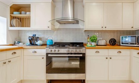 2 Bed in Haywards Heath 7