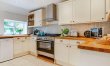 2 Bed in Haywards Heath 4