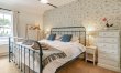 2 Bed in Haywards Heath 9