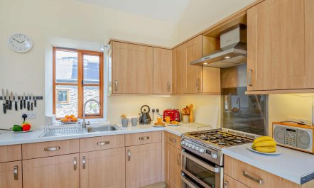 2 Bed in Conwy 4