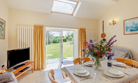 2 Bed in Conwy 2