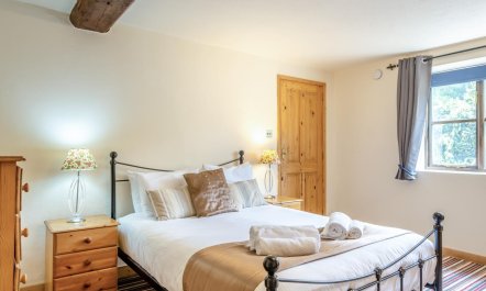 1 Bed in Godshill 1