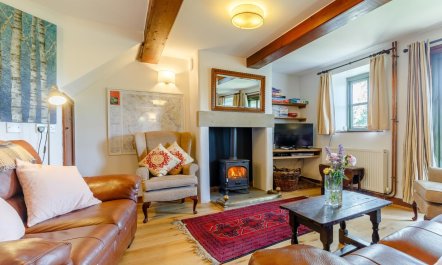 3 Bed in Bakewell 1