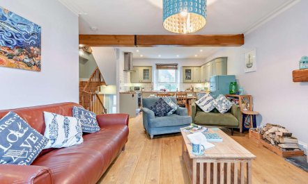 3 Bed in Tenby 2