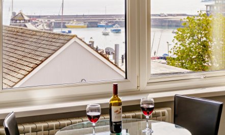 2 Bed in Saundersfoot 2