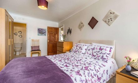 3 Bed in Freshwater East 7