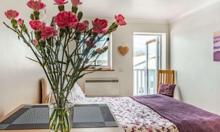 3 Bed in Freshwater East 9