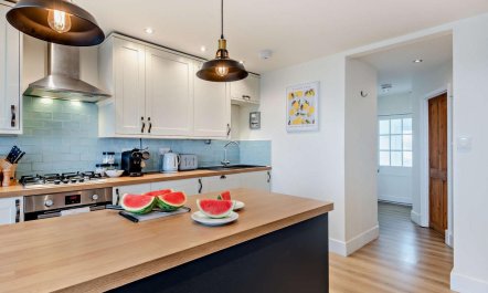 2 Bed in Seasalter 9