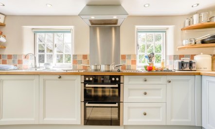 3 Bed in Dorchester 9