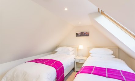 6 Bed in Strathcarron 8