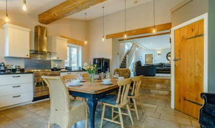 3 Bed in Harrogate 2