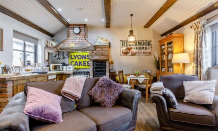 1 Bed in Cheltenham 2