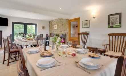 8 Bed in Low Grantley 2