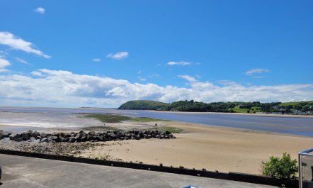 3 Bed in Ferryside 2