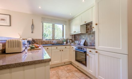 2 Bed in Bude 5
