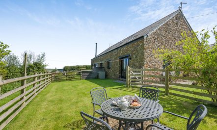 2 Bed in Bude 1