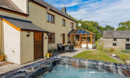 5 Bed in Aberystwyth