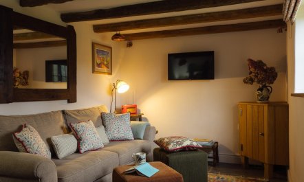 2 Bed in Hanmer 1