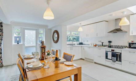 2 Bed in Stratford -upon- Avon 4