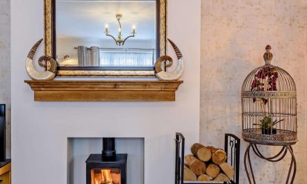 2 Bed in Cheltenham 1