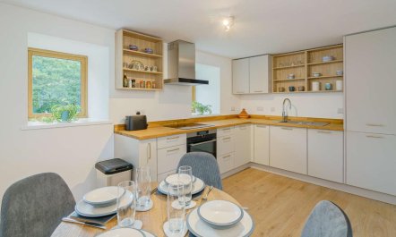 2 Bed in Aberystwyth 1