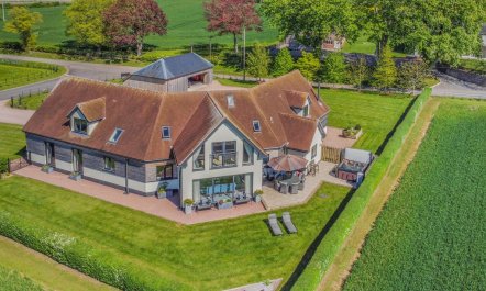 5 Bed in Hereford