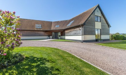 5 Bed in Hereford 2