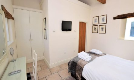 2 Bed in Dronfield 9