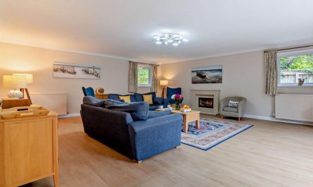 5 Bed in Woodbridge 6