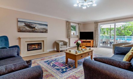 5 Bed in Woodbridge 6