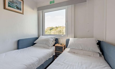 1 Bed in Tenby 6