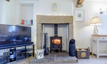 2 Bed in Buxton 1