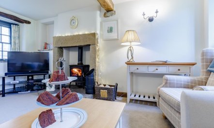 2 Bed in Buxton 2