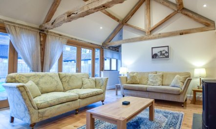 2 Bed in Gloucester 1