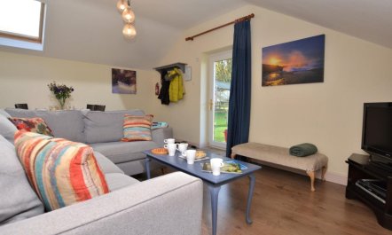 2 Bed in Beaminster 5