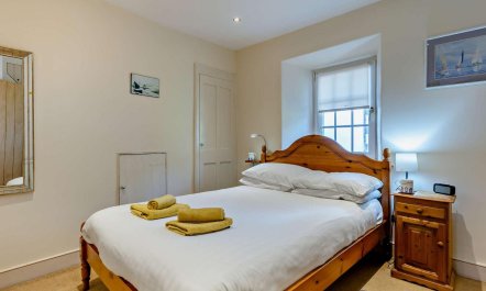 2 Bed in Aberdyfi 9
