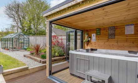 5 Bed in Redruth 1