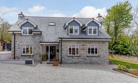 5 Bed in Redruth
