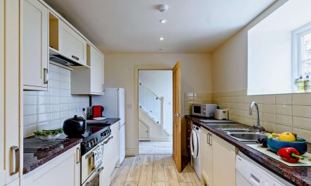 3 Bed in Kirkbymoorside 2