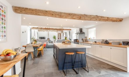6 Bed in Petrockstow 5