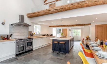 6 Bed in Petrockstow 6