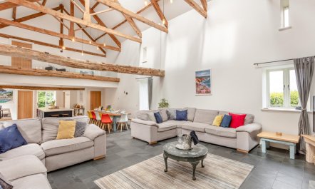 6 Bed in Petrockstow 9